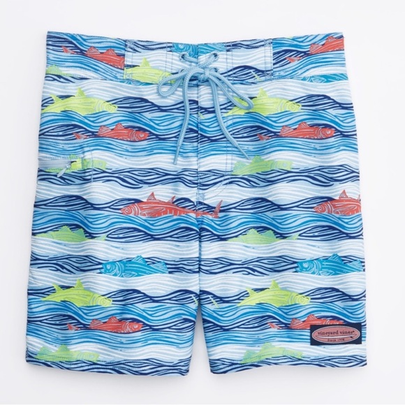Vineyard Vines Boardshorts Fish Print boys Size Medium - Picture 1 of 7
